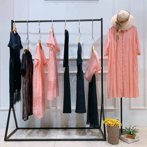 深圳夏季女裝批發(fā)新風尚 品牌折扣走份模式引領(lǐng)時尚潮流